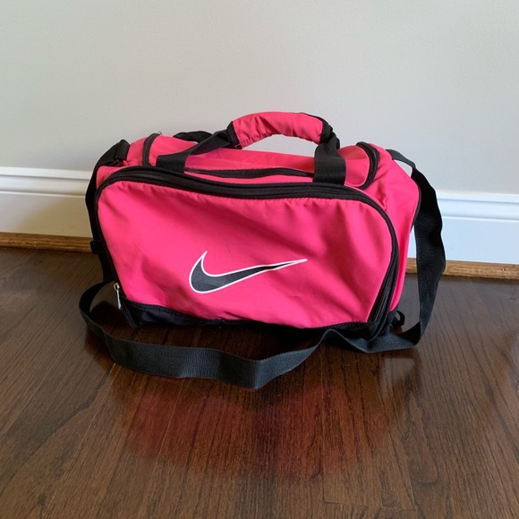 Nike Handbags - NIKE GYM BAG